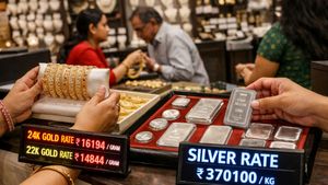 Bengaluru Gold Silver Rate Today, January 28, 2026: 24K, 22K Gold Slips As Silver Hits New High