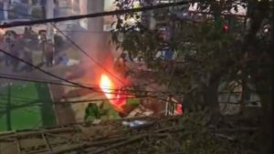 TMC - BJP Clash In Kolkata’s Behala Ahead Of Assembly Elections, Stage Set On Fire, Police Deployed