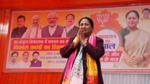CM Rekha Gupta Inaugurates Three Ayushman Arogya Mandirs and Atal Canteen in Shalimar Bagh