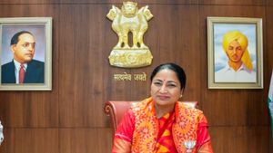 CM Rekha Gupta Pushes Inclusive Employment With Reserved Delhi Haat Shops for Persons With Disabilities