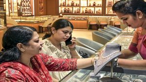 Gold & Silver Prices Dip In Mumbai Today: Check Latest Prices