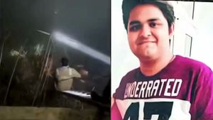 Video: Final Moments Of Noida Techie Show Phone Flash For Help As Father Watches Helplessly