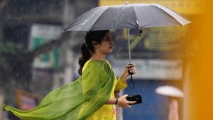 Tamil Nadu Weather: Rains to Return From Saturday; Isolated Heavy Showers Likely in Interior Dists