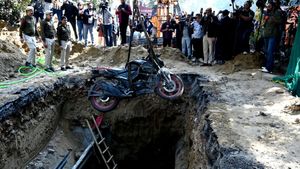 Subcontractor Arrested After Biker Falls Into Unsecured DJB Pit In Janakpuri, Probe Into Negligence Deepens