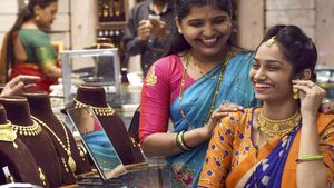 Gold & Silver Price In Mumbai On February 13: What Is Cheaper, What Is Costlier Today?