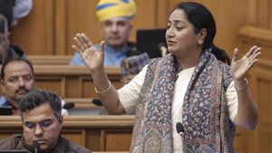 CM Rekha Gupta Praises Union Budget, Says It Reflects PM Modi’s Visionary Leadership