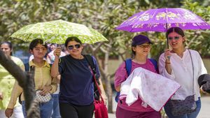 Tamil Nadu Weather Update: 22 Districts Above 30°C, Erode Tops Charts at 34.2°C