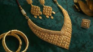 Chennai Gold Silver Rate Today, 23 March 2026: Gold Price Hits 4-Month Low, Silver Slumps Amid Market Volatily
