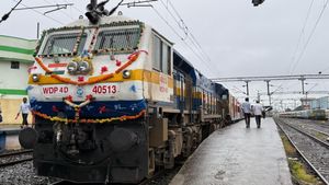 Big Boost For Hyderabad Connectivity As Centre Approves Survey For Regional Ring Rail Project