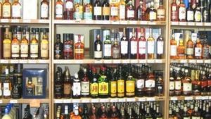 Bengaluru Liquor Ban for 48 Hours: Alcohol Sales Halted in 8 Areas Amid Protest Security