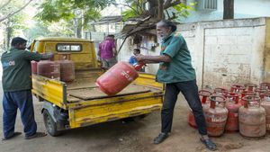 LPG Shortage: Restaurants Across Kerala Face Mass Shutdown
