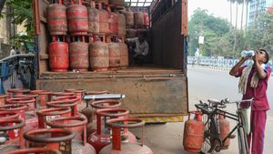 Bengaluru LPG Woes: Residents Say Gas Agencies Unresponsive for Nearly Two Days