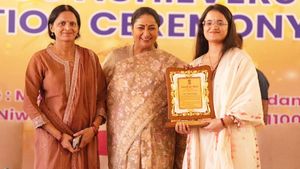 Delhi CM Rekha Gupta Honours Civil Services Toppers, Praises Hard Work and Dedication
