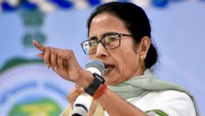 Mamata Banerjee Attacks BJP In Purulia Rally, Defends Welfare Schemes And Slams ‘Chargesheet’