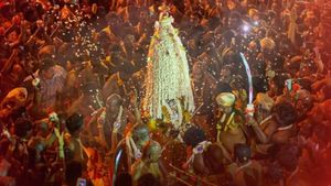 Bengaluru Karaga 2026: 26-km Midnight Procession Draws Lakhs as Tradition, Devotion Light Up City