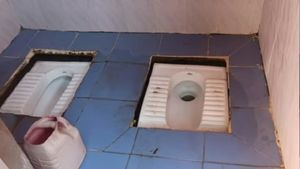 Teen Worker Delivers Baby In Foxconn iPhone Unit Toilet In Bengaluru, Newborn Found Dead