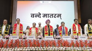 Rekha Gupta Attends Guru Gobind Singh Indraprastha University Convocation, Praises Youth Power