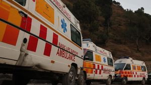 Maharashtra: Sudden Storm Triggers Deadly Wall Collapse at Temple Gathering
