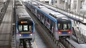 Good News For Hyderabad Metro Commuters! Govt Plans 60 New Coaches To Reduce Rush
