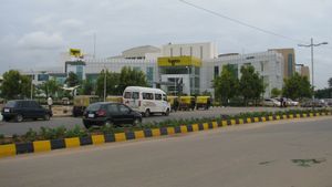 Bengaluru Traffic Crawls During 180-Day Wind Tunnel Road Underpass Work On Old Airport Road