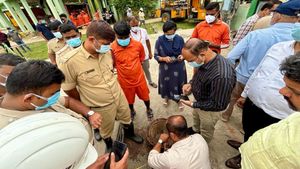 BWSSB STP Tank: 21+ Hours On, Two Workers Missing in 40-Foot Varthur Sewage Tank