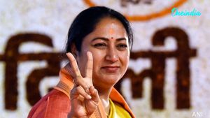 Massive Transformation: Why Rekha Gupta Is Praising PM Modi After 12 Years In Power!