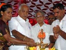    ಭಯೋತ್ಪಾದನೆ ವಿರುದ್ಧ ಸಮರ : ಯಡಿಯೂರಪ್ಪ