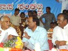    ದಾವಣಗೆರೆಯಲ್ಲಿ ಸಿಎಂಗೆ ಘೇರಾವ್ : ಶೆಟ್ಟರ್ ಗರಂ 