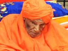 ನಡೆದಾಡುವ ದೇವರಿಗೀಗ 103 ವರ್ಷ
