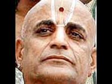 ತಿಮ್ಮಪ್ಪನಿಗೆ ಡಾಲರ್ ಶೇಷಾದ್ರಿ ಸೇವೆ ಸಾಕು: ಹೈಕೋರ್ಟ್