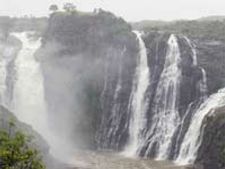ಪ್ರವಾಸಿಗನೇ ನೋಡು ಬಾ ಭರಚುಕ್ಕಿ ನರ್ತನ