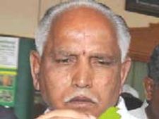 ಗನ್ ಮ್ಯಾನ್ ಬೆನ್ನಿಗೆ ಗುದ್ದಿದ ಸಿಎಂ!