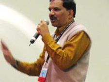 ಚೀನಿಯರ ತೋಟದಲ್ಲಿ ಅರಳಿದ ಕನ್ನಡ ಹೂವುಗಳು