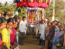 ಸವಣೂರಲ್ಲಿ ಅಪರೂಪದ ಮಹಿಳಾ ರಥೋತ್ಸವ