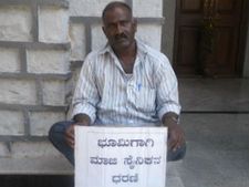 ಪ್ರಾಣ ಪಣಕ್ಕಿಟ್ಟು ಹೋರಾಡಿದ ಸೈನಿಕನ ಕಥೆ ವ್ಯಥೆ