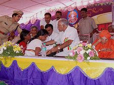ಗುಬ್ಬಿ ವೇದಿಕೆಯಲ್ಲಿ ಯಡಿಯೂರಪ್ಪ ಬ್ರಹ್ಮಾಸ್ತ್ರ