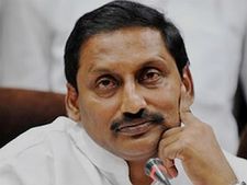 ಮುಖ್ಯಮಂತ್ರಿ ಎದುರು ಗೊಳೋ ಎಂದ ಐಎಎಸ್ ಲಾಬಿ