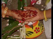 ದಾವಣಗೆರೆ: 2ನೇ ವಿವಾಹವಾದ ಟೆಕ್ಕಿಗೆ ಬಿತ್ತು ಗೂಸಾ   