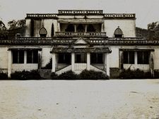 ಹೈದರಾಬಾದಿನಲ್ಲಿ ನಿಧಿ ಏನು,ಎತ್ತ,ನೋಡಿದ್ದು ಯಾರು?