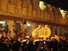 ಹತ್ತು ದಿನಗಳ ಉತ್ಸವದಲ್ಲಿ ಪಾಲ್ಗೊಂಡು ಪುನೀತರಾಗಿ