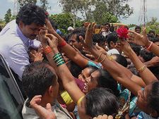 ಬ್ಯಾಂಕ್ ಖಾತೆ ಸ್ಥಗಿತ: ಪತ್ರಿಕಾ ಸ್ವಾತಂತ್ರ್ಯ ಹರೋಹರ