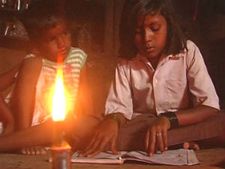 ಚಂದಮಾಮನೇ ದಾರಿ ದೀಪ, ಬೀಸುವ ಗಾಳಿಯೇ ಎಸಿ