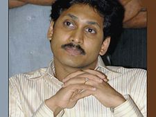 ನಟ ಚಿರುಗೆ ಮಣ್ಣುಮುಕ್ಕಿಸಿದ ಜೈಲುಹಕ್ಕಿ ಜಗನ್ 