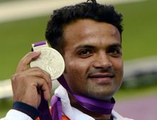 ಶೂಟರ್ ವಿಜಯ್ ಕುಮಾರ್ ಗೆ ರಜತ ಪದಕ