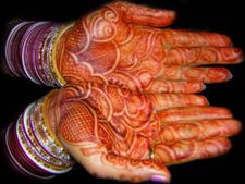 ಈದ್ ಖುಷಿ ಕದ್ದ ಮೆಹಂದಿಗೆ ಯಾರು ಬಲಿಯಾಗಿಲ್ಲ