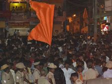 ಭಗವಾಧ್ವಜ ತೆರವು, ಯಾದಗಿರಿಯಲ್ಲಿ ನಿಷೇಧಾಜ್ಞೆ