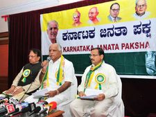 ಕೆಜೆಪಿ, ಬಿಜೆಪಿ ಬಗ್ಗೆ ಡೆಡ್ ಲೈನ್ ಕೊಟ್ಟ ಯಡಿಯೂರಪ್ಪ!