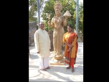 ತೆಲಂಗಾಣ ತಾಯಿ ಸೋನಿಯಾಗೆ ದೇಗುಲ