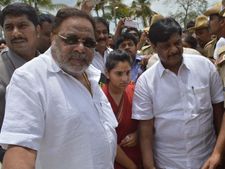ಅಂಬಿ ರಾಜಕೀಯ ಎಂಟ್ರಿ ವಿವಾದಕ್ಕೆ ರಮ್ಯಾ ಮಂಗಳ 