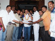 ಸಿದ್ಧೇಶಿ ದೂಸ್ರಾ ಬೌಲಿಂಗ್ನಲ್ಲಿ ಮಲ್ಲಿ ಬೋಲ್ಡ್?